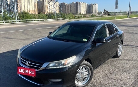 Honda Accord IX рестайлинг, 2013 год, 1 750 000 рублей, 2 фотография