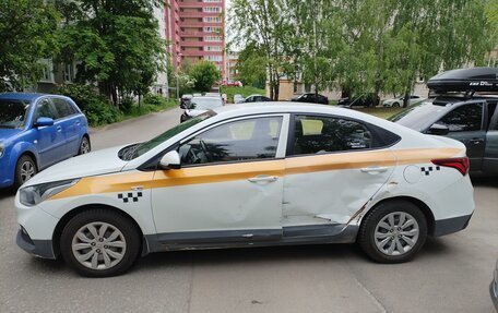 Hyundai Solaris II рестайлинг, 2020 год, 800 000 рублей, 3 фотография