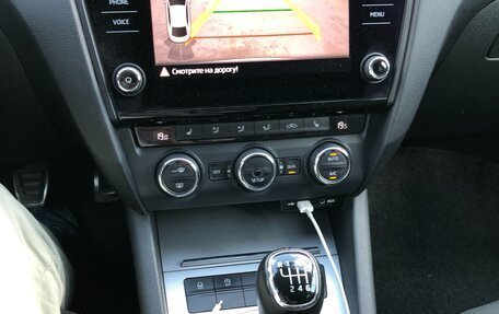 Skoda Octavia, 2014 год, 1 800 000 рублей, 10 фотография