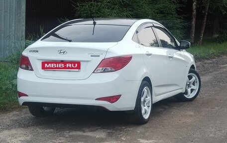 Hyundai Solaris II рестайлинг, 2015 год, 1 200 000 рублей, 4 фотография