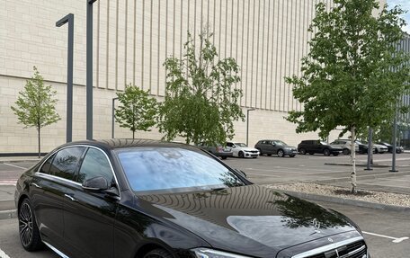 Mercedes-Benz S-Класс, 2023 год, 22 000 000 рублей, 2 фотография