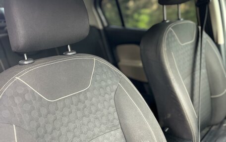 Renault Logan II, 2018 год, 680 000 рублей, 14 фотография