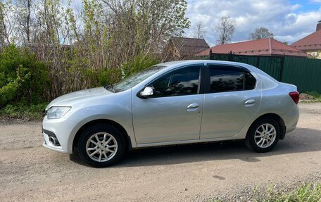 Renault Logan II, 2018 год, 680 000 рублей, 6 фотография