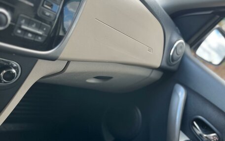 Renault Logan II, 2018 год, 680 000 рублей, 13 фотография