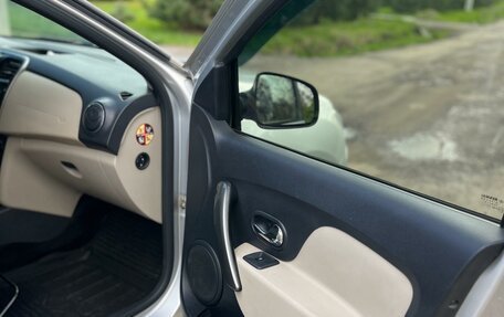 Renault Logan II, 2018 год, 680 000 рублей, 20 фотография