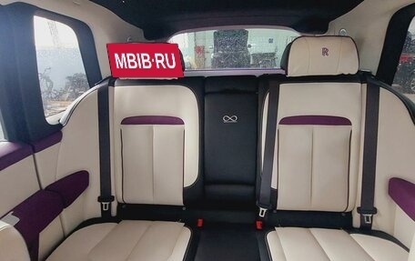 Rolls-Royce Cullinan, 2025 год, 81 000 000 рублей, 9 фотография