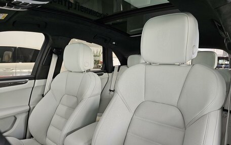 Porsche Macan I рестайлинг, 2024 год, 16 770 000 рублей, 9 фотография