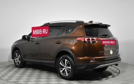 Toyota RAV4, 2017 год, 2 200 000 рублей, 6 фотография