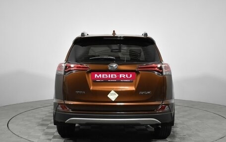 Toyota RAV4, 2017 год, 2 200 000 рублей, 7 фотография