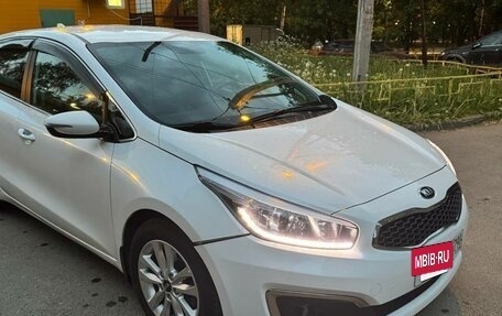 KIA cee'd III, 2017 год, 1 280 000 рублей, 2 фотография