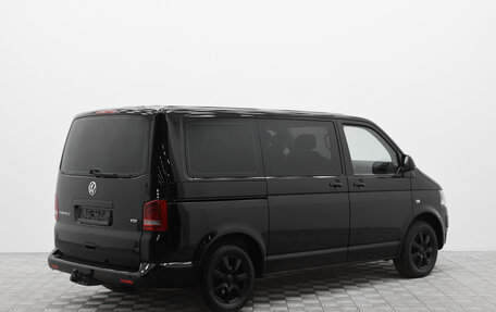 Volkswagen Caravelle T5, 2011 год, 1 620 000 рублей, 2 фотография