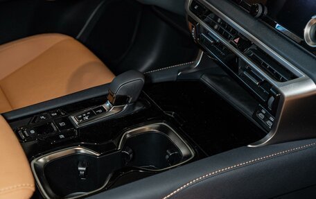 Lexus RX IV рестайлинг, 2024 год, 11 850 000 рублей, 16 фотография