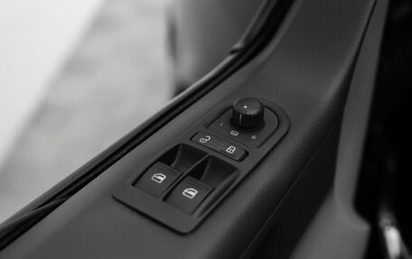 Volkswagen Caravelle T5, 2011 год, 1 620 000 рублей, 12 фотография