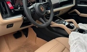 Porsche Cayenne III, 2025 год, 17 600 000 рублей, 8 фотография