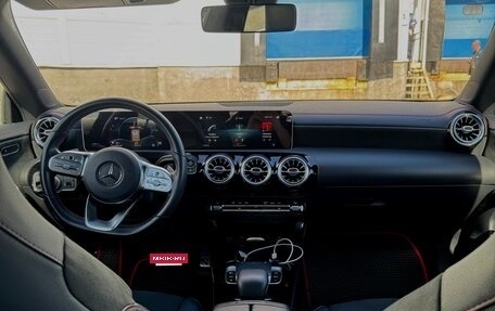 Mercedes-Benz CLA, 2019 год, 3 910 000 рублей, 12 фотография