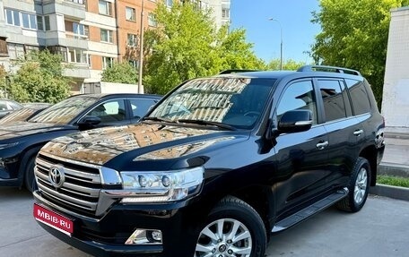 Toyota Land Cruiser 200, 2018 год, 6 790 000 рублей, 1 фотография