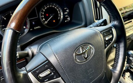 Toyota Land Cruiser 200, 2018 год, 6 790 000 рублей, 12 фотография