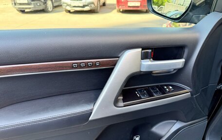 Toyota Land Cruiser 200, 2018 год, 6 790 000 рублей, 16 фотография