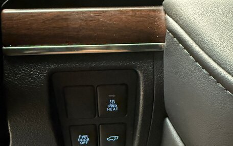 Toyota Land Cruiser 200, 2018 год, 6 790 000 рублей, 21 фотография