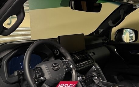 Toyota Land Cruiser, 2025 год, 13 500 000 рублей, 3 фотография