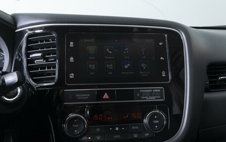 Mitsubishi Outlander III рестайлинг 3, 2019 год, 2 204 000 рублей, 14 фотография