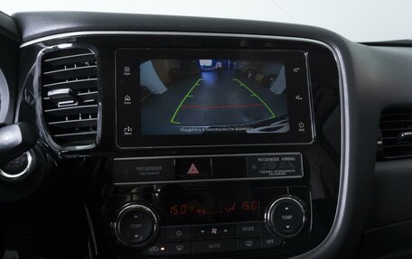 Mitsubishi Outlander III рестайлинг 3, 2019 год, 2 204 000 рублей, 15 фотография