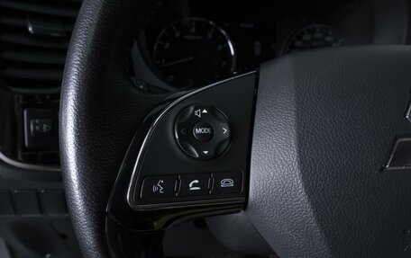 Mitsubishi Outlander III рестайлинг 3, 2019 год, 2 204 000 рублей, 19 фотография