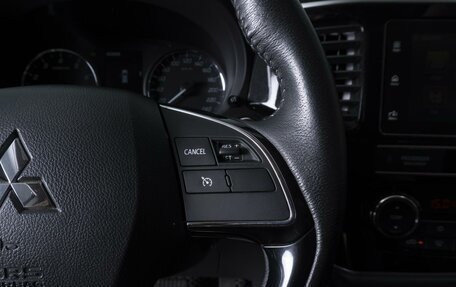 Mitsubishi Outlander III рестайлинг 3, 2019 год, 2 204 000 рублей, 20 фотография