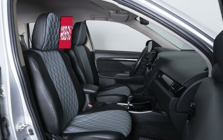 Mitsubishi Outlander III рестайлинг 3, 2019 год, 2 204 000 рублей, 8 фотография