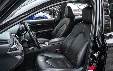 Toyota Camry, 2021 год, 2 630 000 рублей, 10 фотография
