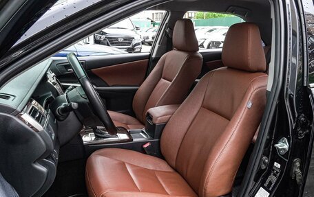 Toyota Camry, 2016 год, 1 980 000 рублей, 10 фотография