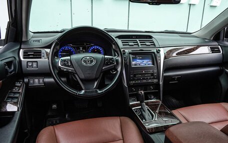 Toyota Camry, 2016 год, 1 980 000 рублей, 6 фотография