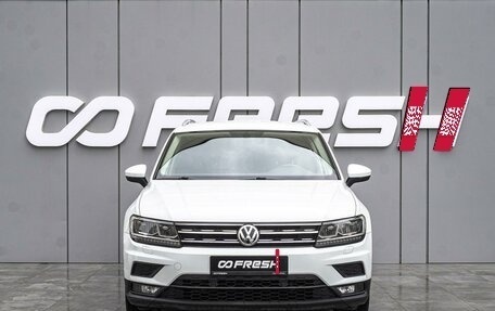 Volkswagen Tiguan II, 2018 год, 2 675 000 рублей, 3 фотография