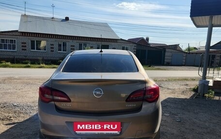 Opel Astra J, 2012 год, 880 000 рублей, 3 фотография