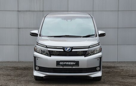 Toyota Voxy III, 2017 год, 2 460 000 рублей, 3 фотография
