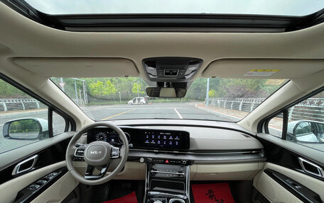 KIA Carnival, 2024 год, 3 916 000 рублей, 3 фотография