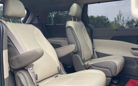 KIA Carnival, 2024 год, 3 916 000 рублей, 4 фотография