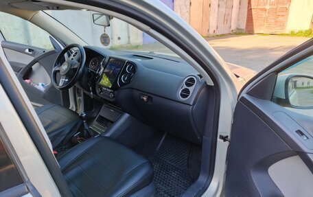 Volkswagen Tiguan I, 2010 год, 950 000 рублей, 8 фотография