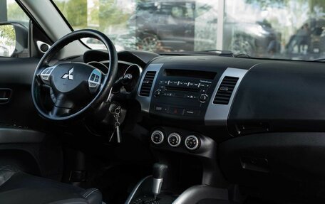 Mitsubishi Outlander III рестайлинг 3, 2007 год, 1 360 000 рублей, 10 фотография