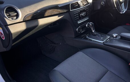 Mercedes-Benz C-Класс, 2011 год, 1 850 000 рублей, 17 фотография