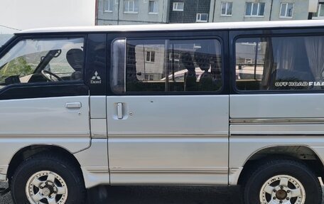 Mitsubishi Delica III, 1990 год, 950 000 рублей, 5 фотография