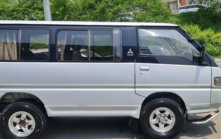 Mitsubishi Delica III, 1990 год, 950 000 рублей, 4 фотография