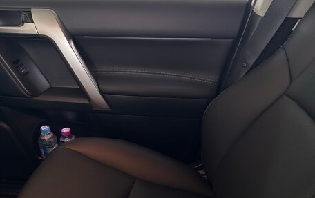 Toyota Land Cruiser Prado 150 рестайлинг 2, 2023 год, 6 760 000 рублей, 8 фотография