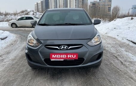 Hyundai Solaris II рестайлинг, 2012 год, 600 000 рублей, 2 фотография