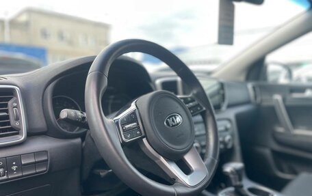KIA Sportage IV рестайлинг, 2018 год, 2 119 990 рублей, 9 фотография