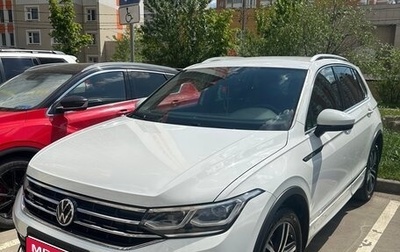 Volkswagen Tiguan II, 2021 год, 4 000 000 рублей, 1 фотография