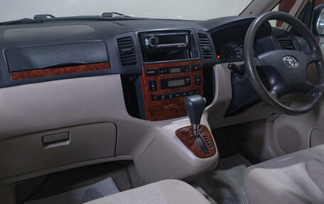 Toyota Corolla Spacio II, 2003 год, 679 000 рублей, 15 фотография