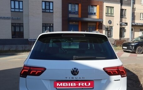 Volkswagen Tiguan II, 2021 год, 4 000 000 рублей, 21 фотография