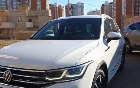 Volkswagen Tiguan II, 2021 год, 4 000 000 рублей, 22 фотография