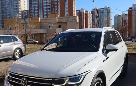 Volkswagen Tiguan II, 2021 год, 4 000 000 рублей, 27 фотография